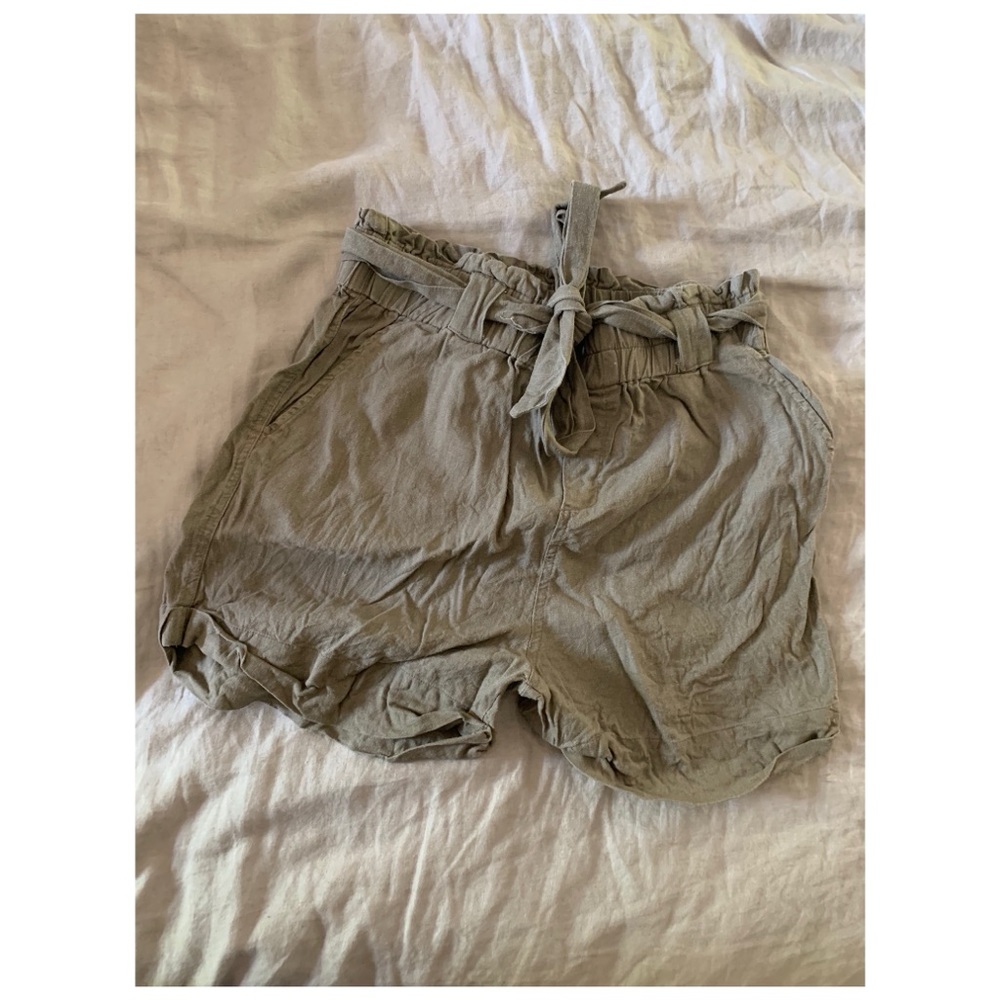 Khaki linen shorts